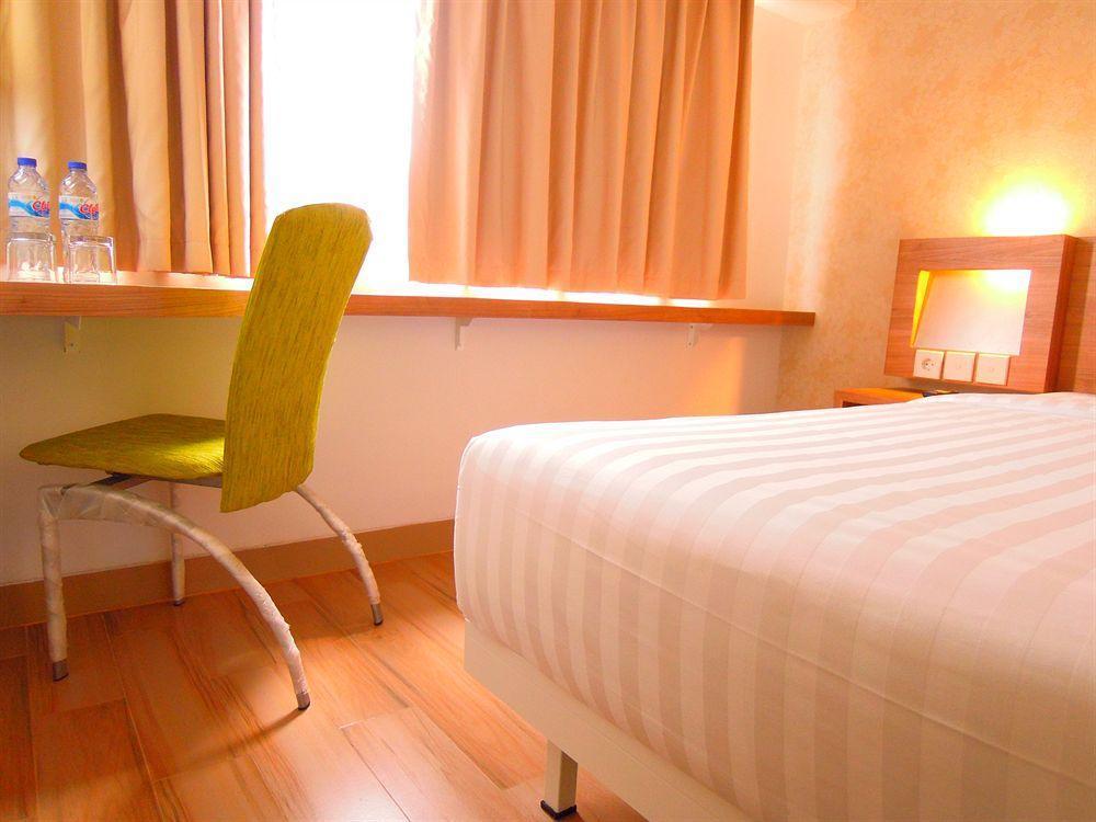 Whiz Hotel Cikini Τζακάρτα Εξωτερικό φωτογραφία